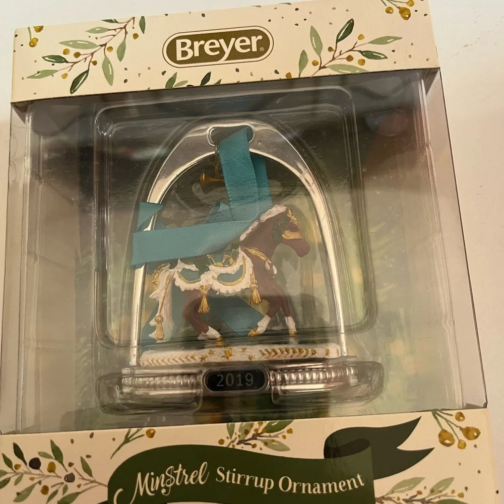 NEW 2019 BREYER HOLIDAY HORSE MINSTREL ORNAMENT DECORATION collectible